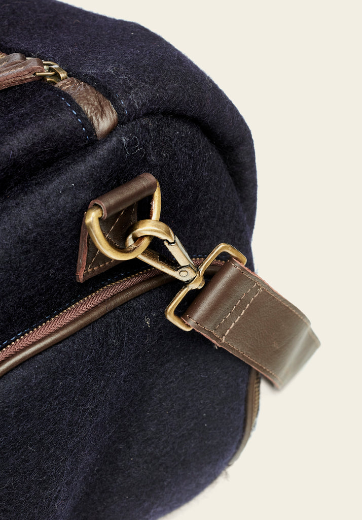 Honest Wolf wool weekend/overnight bag in navy product