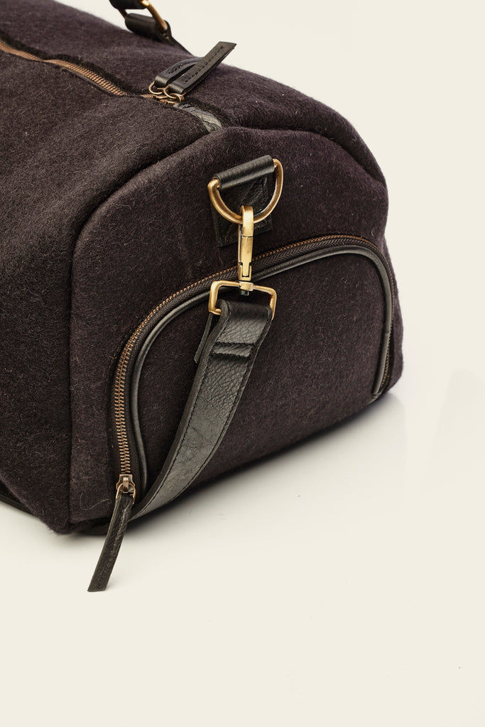Honest Wolf wool weekend/overnight bag in midnight black product