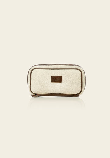 Honest Wolf Sleeve – Zip Wallet Taupe