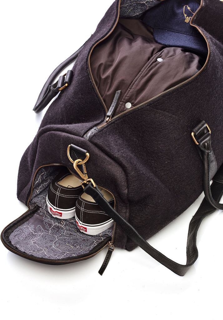Honest Wolf wool weekend/overnight bag bag in midnight black product