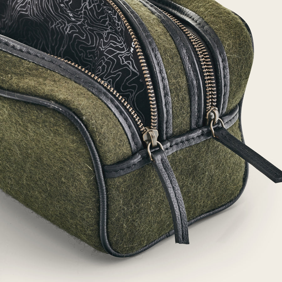 Honest wolf wool Wash Bag - Forest Green - product 