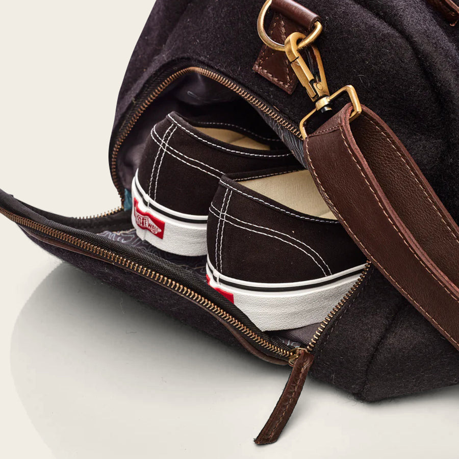 Honest Wolf wool weekend/overnight bag in midnight brown shoe pocket product